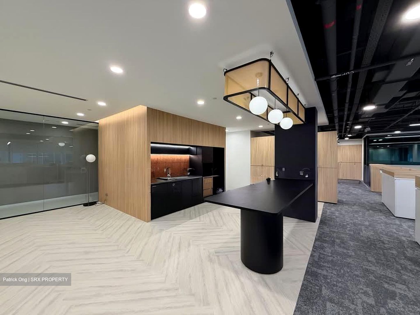 Chevron House (D1), Office #580623121